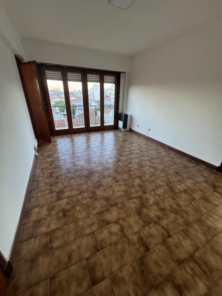 Departamento de 3 ambientes en oportunidad 