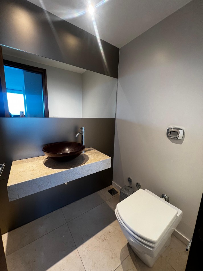 Alquiler dos Ambientes Maral Explanada Cesar Pelli