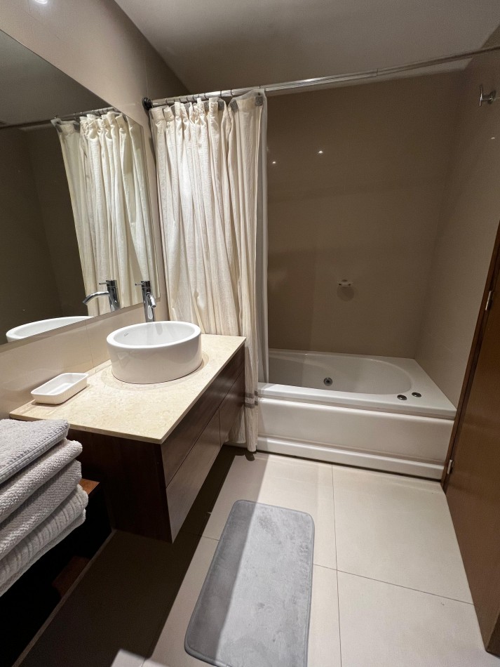 Alquiler dos Ambientes Maral Explanada Cesar Pelli