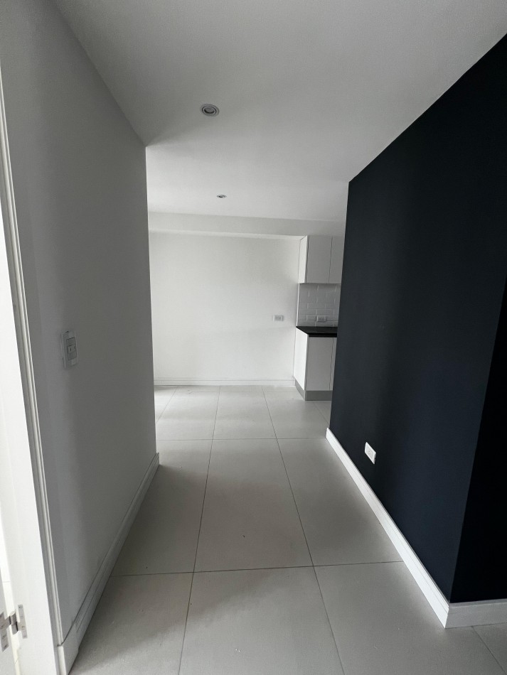 EXCLUSIVO PISO DE TRES AMBIENTES CON COCHERA