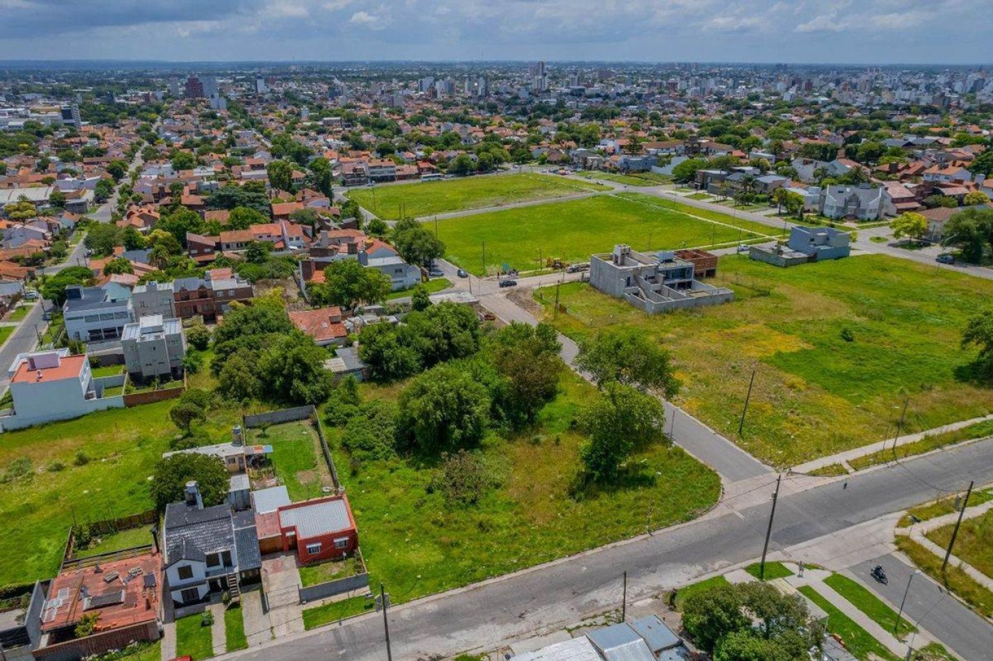 Excelente Terreno en el Barrio San Carlos 