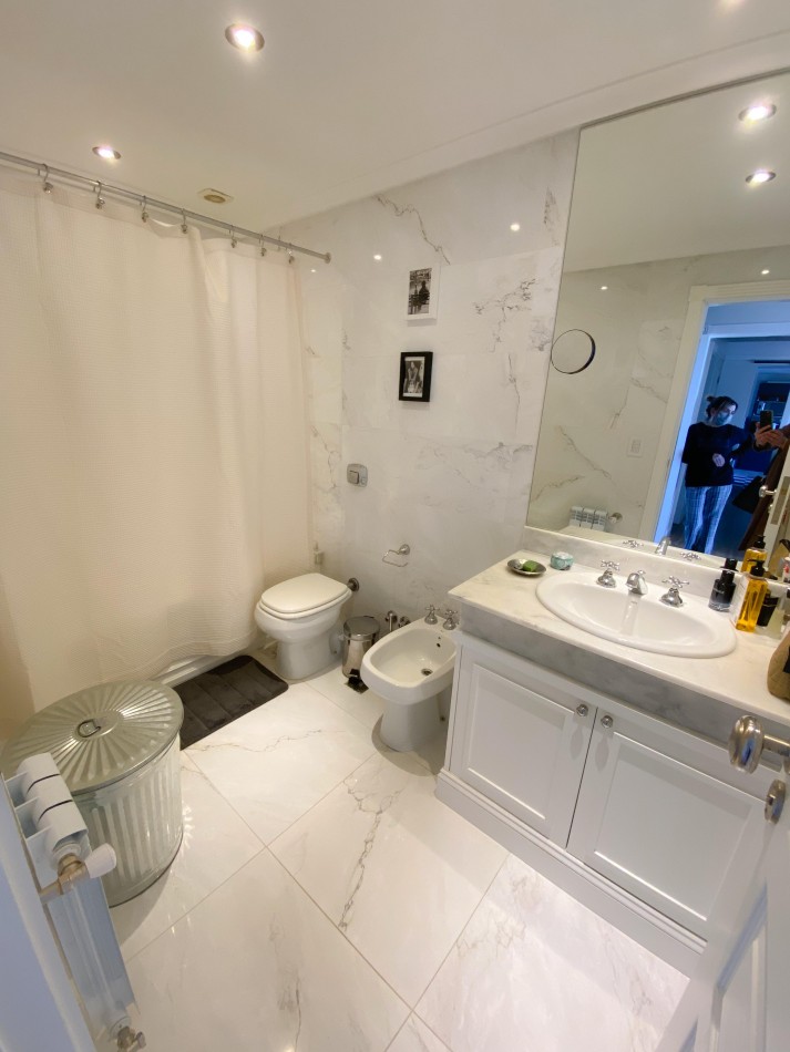 EXCLUSIVO 4 AMBIENTES CON DOBLE COCHERA Y TERRAZA PROPIA