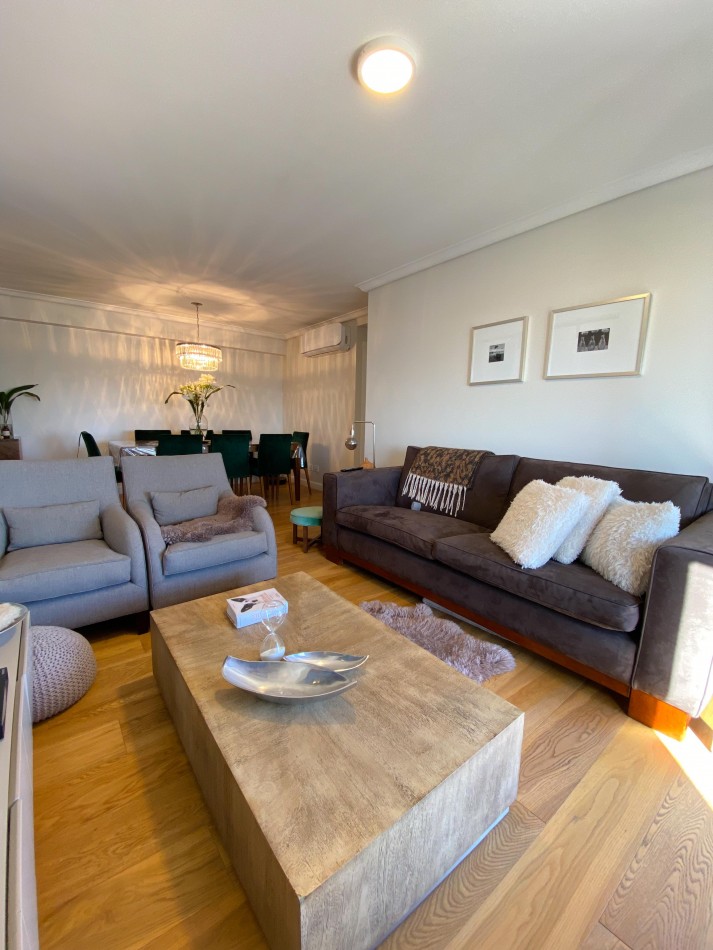 EXCLUSIVO 4 AMBIENTES CON DOBLE COCHERA Y TERRAZA PROPIA