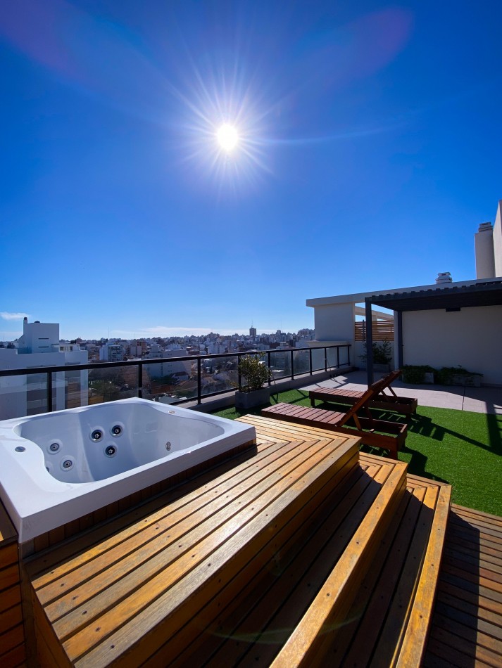 EXCLUSIVO 4 AMBIENTES CON DOBLE COCHERA Y TERRAZA PROPIA