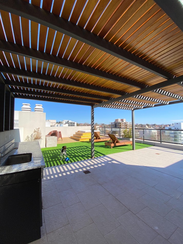 EXCLUSIVO 4 AMBIENTES CON DOBLE COCHERA Y TERRAZA PROPIA