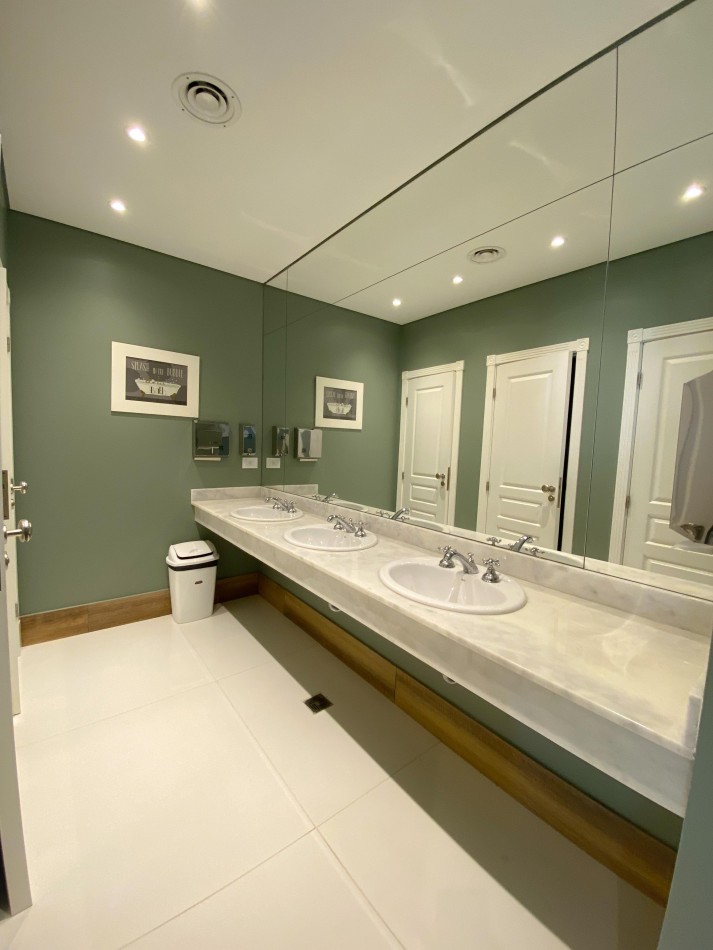 EXCLUSIVO 4 AMBIENTES CON DOBLE COCHERA Y TERRAZA PROPIA