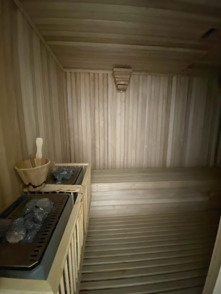 EXCLUSIVO 4 AMBIENTES CON DOBLE COCHERA Y TERRAZA PROPIA