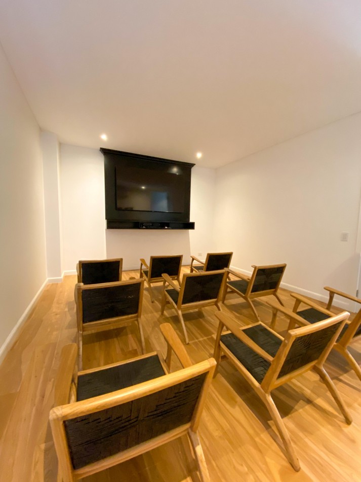EXCLUSIVO 4 AMBIENTES CON DOBLE COCHERA Y TERRAZA PROPIA