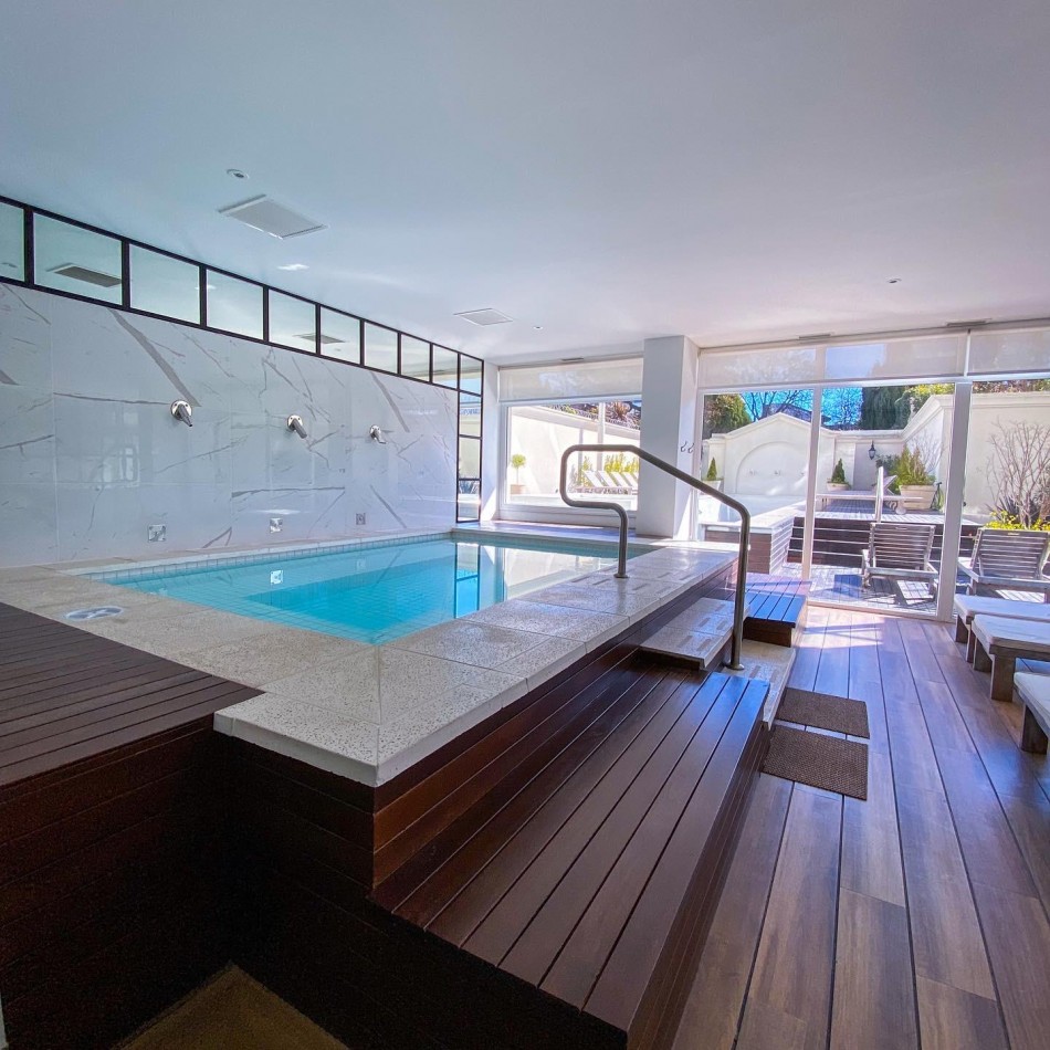 EXCLUSIVO 4 AMBIENTES CON DOBLE COCHERA Y TERRAZA PROPIA