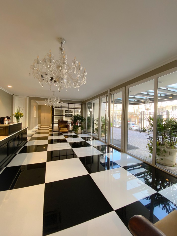 EXCLUSIVO 4 AMBIENTES CON DOBLE COCHERA Y TERRAZA PROPIA