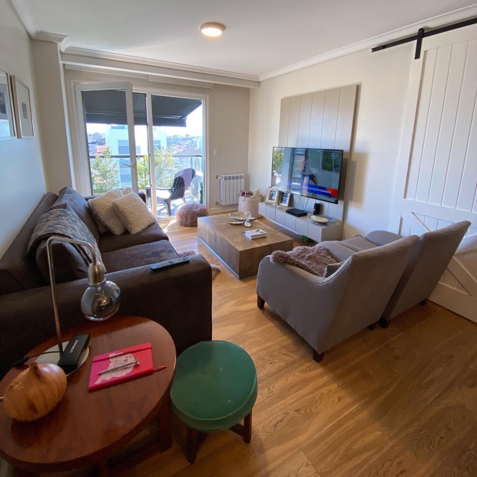 EXCLUSIVO 4 AMBIENTES CON DOBLE COCHERA Y TERRAZA PROPIA