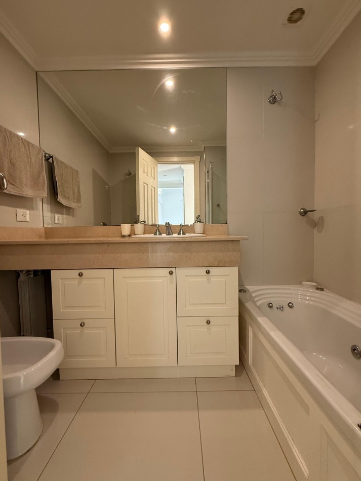 VENTA -3 AMBIENTES DE CATEGORIA DUMBLEDOR RESIDENCE
