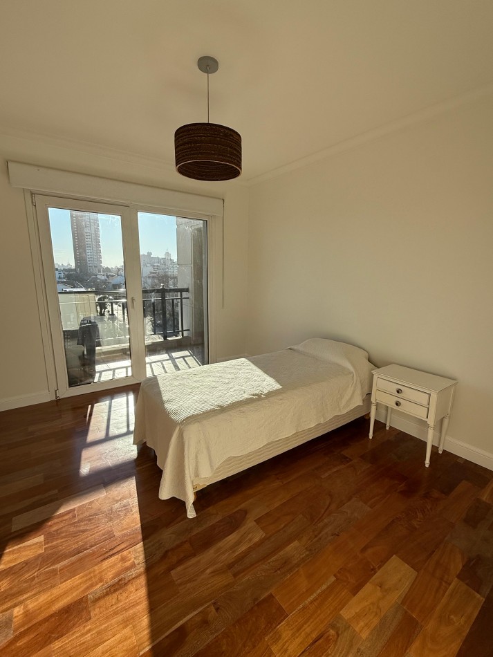 VENTA -3 AMBIENTES DE CATEGORIA DUMBLEDOR RESIDENCE
