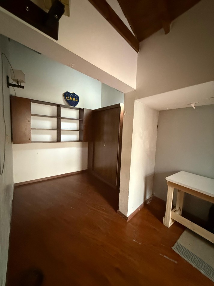 VENTA PLAYA GRANDE - SOBRE LOTE DE 20X43.30 CHALET CON QUINCHO Y PILETA