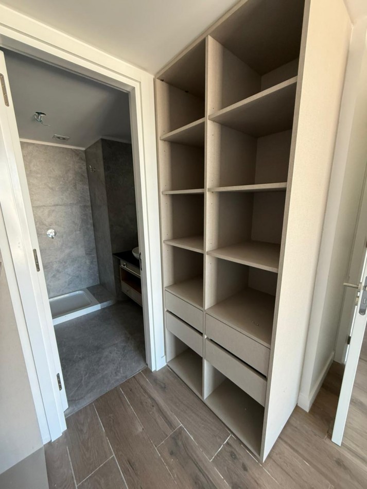 2 Ambientes a Estrenar con cochera y baulera en Barrio Chauvin