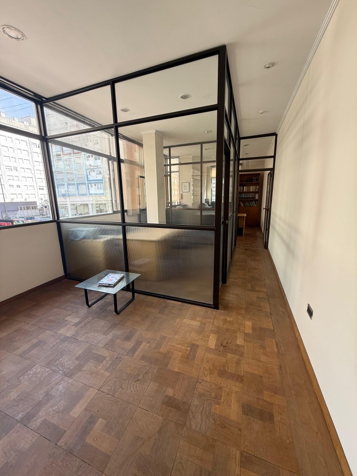 Oficina comercial en Venta - Zona Centro.