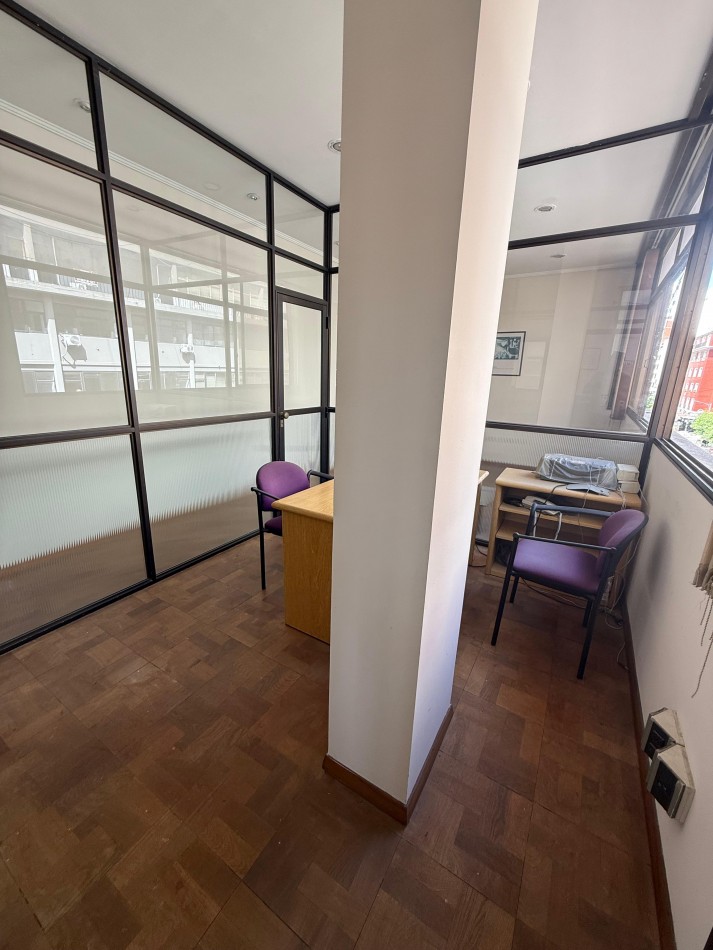 Oficina comercial en Venta - Zona Centro.