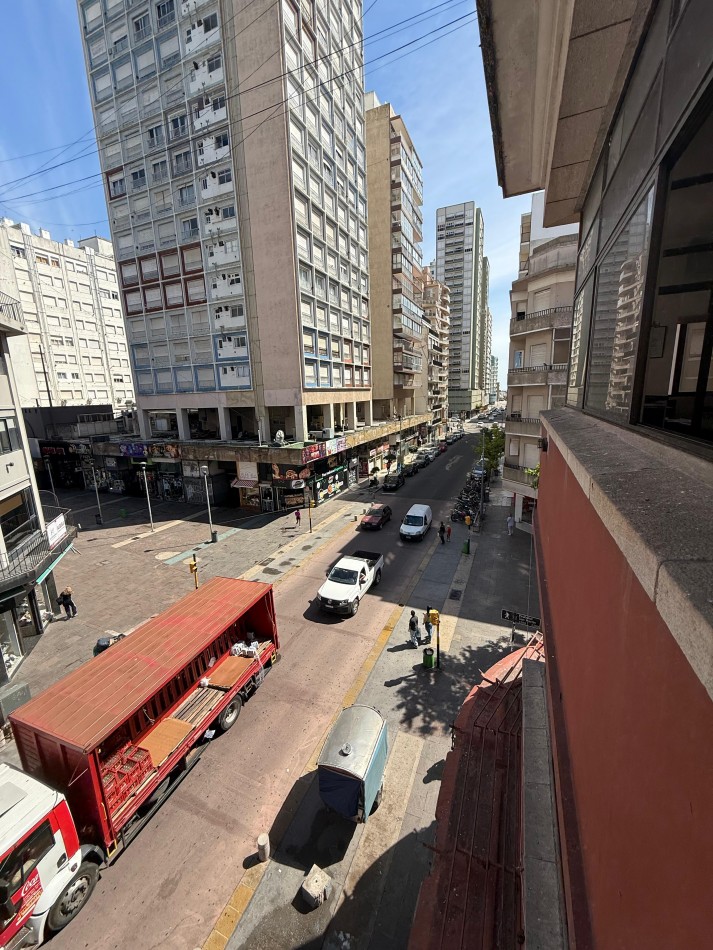 Oficina comercial en Venta - Zona Centro.