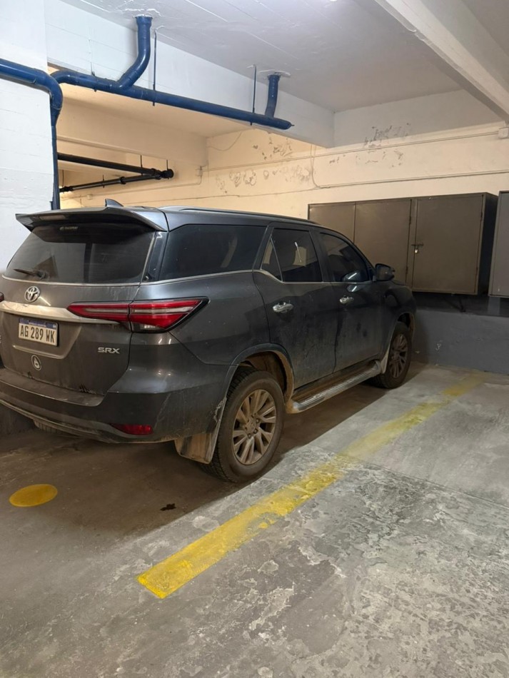 Semipiso 4 ambientes con Cochera y Baulera Reciclado Varese 