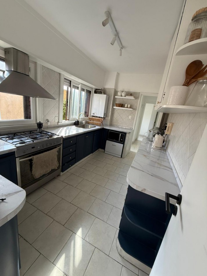 Semipiso 4 ambientes con Cochera y Baulera Reciclado Varese 