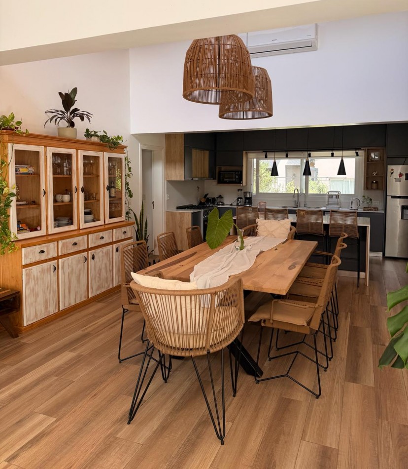 VENTA - EXCLUSIVA CASA - BARRIO PRIVADO ARENAS DEL SUR