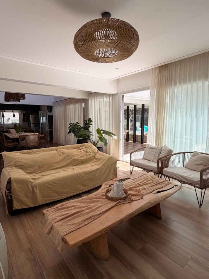 VENTA - EXCLUSIVA CASA - BARRIO PRIVADO ARENAS DEL SUR