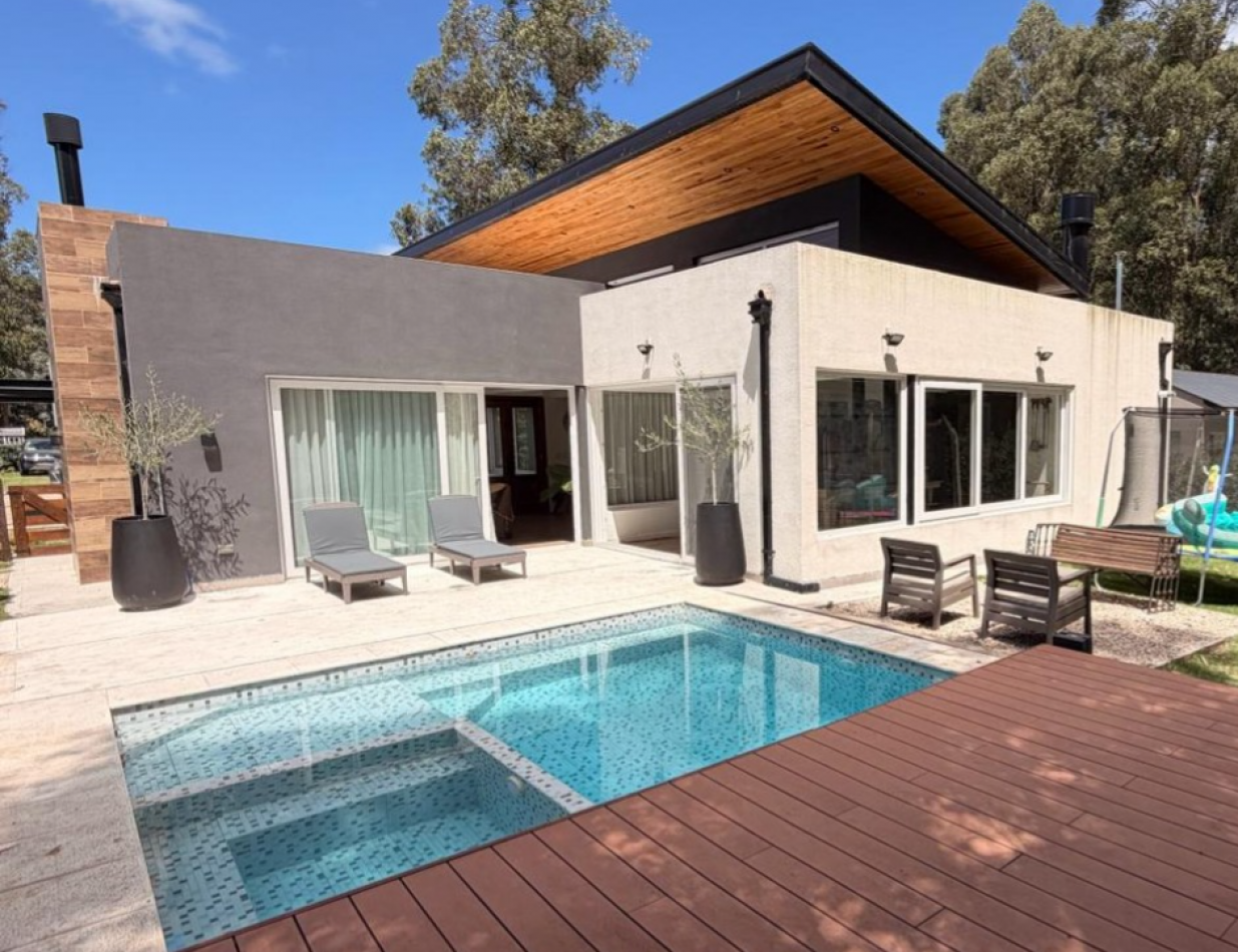 VENTA - EXCLUSIVA CASA - BARRIO PRIVADO ARENAS DEL SUR