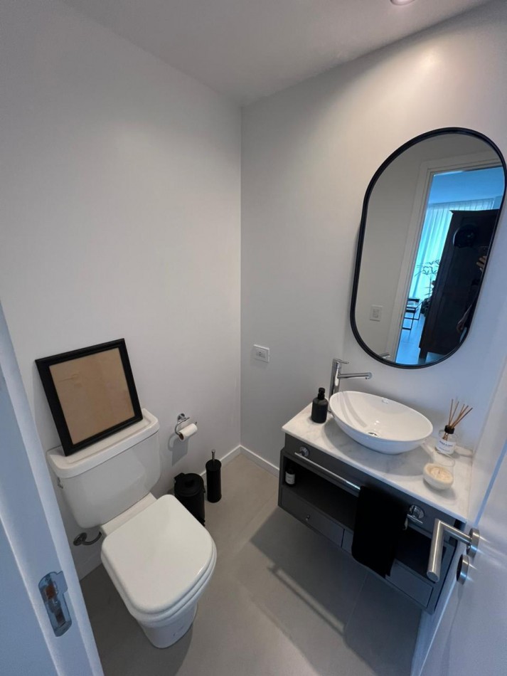 ALQUILER ZONA GUEMES - 2 AMBIENTES  C/ COCHERA 