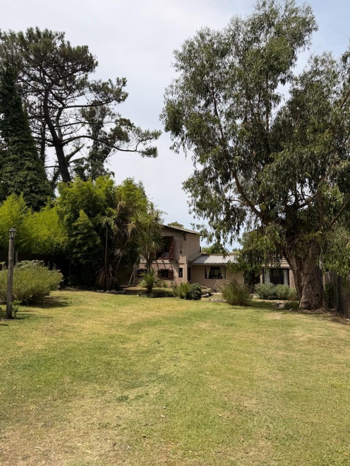 VENTA - CASA DE 3 AMB C/ DEP - ZONA ALFAR