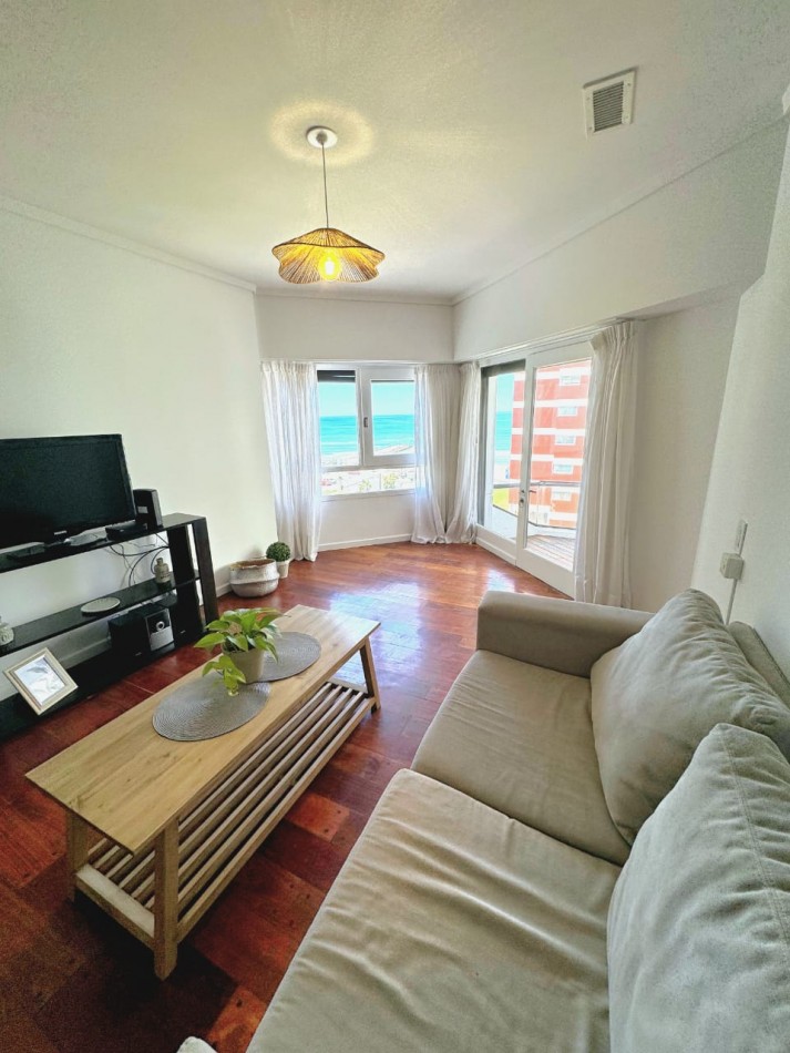 24 MESES - DTO 4 AMBIENTES CON TERRAZA Y QUINCHO PROPIO - PLAYA GRANDE