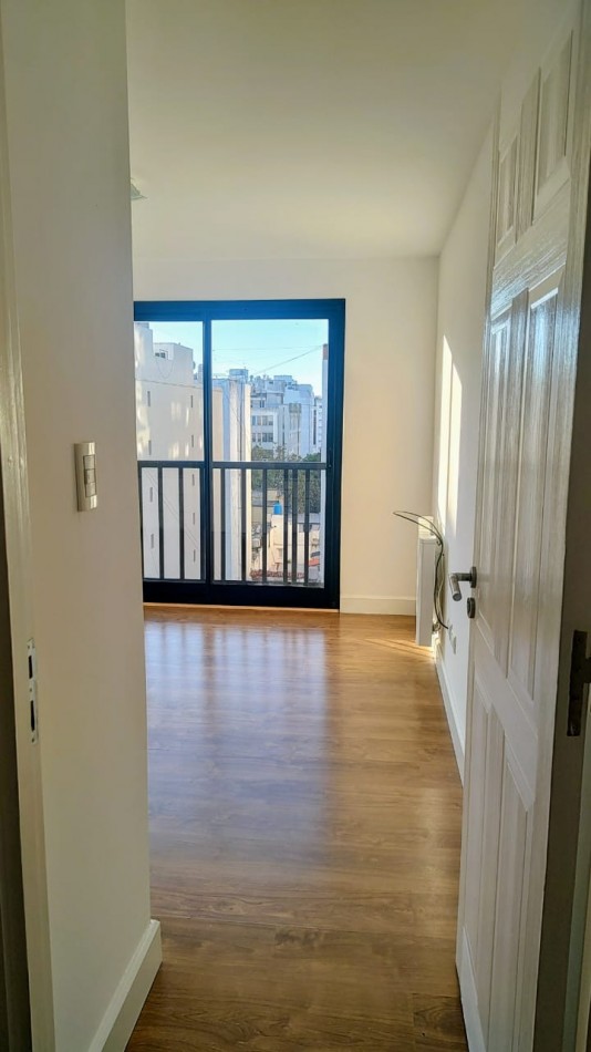 VENTA - DEPARTAMENTO 3 AMBIENTES - MACROCENTRO