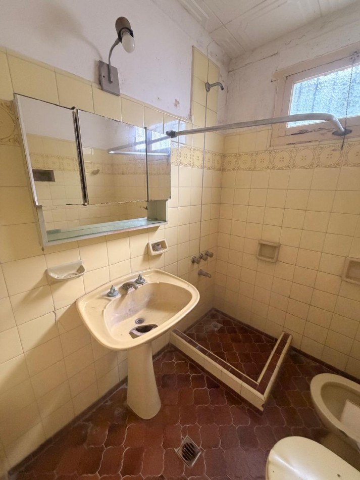 VENTA  - PH 3 AMBIENTES CON TERRAZA Y COCHERA - ZONA FACULTAD