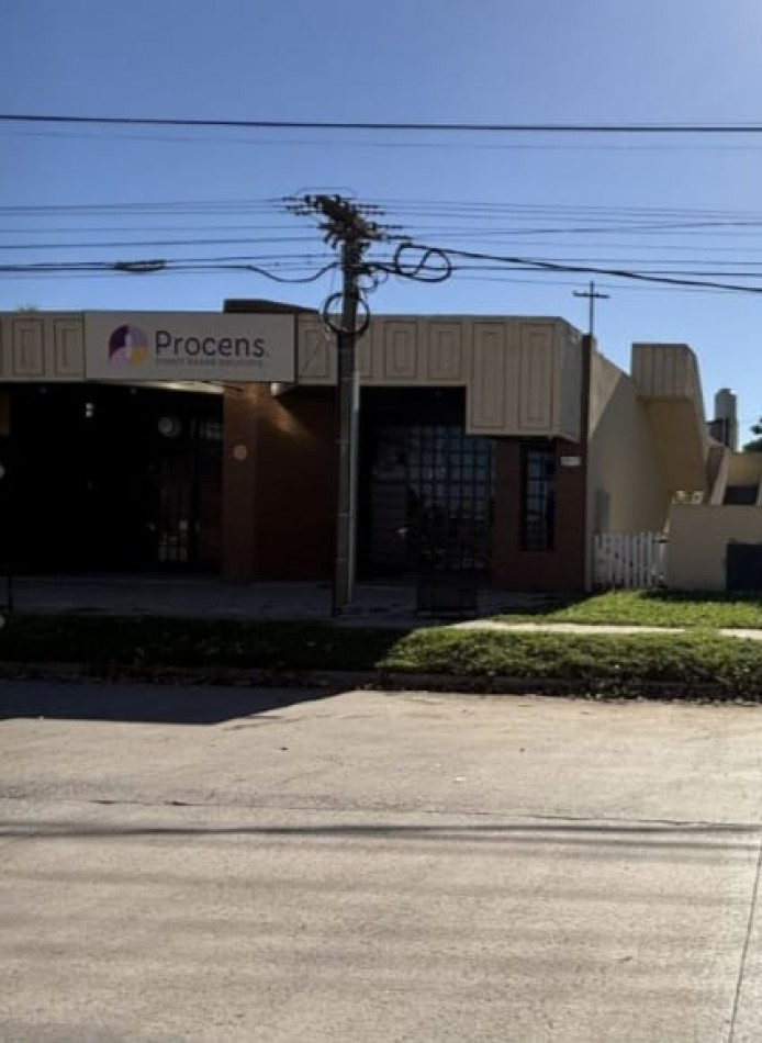 Propiedad Vende O Alquila Inmejorable Ubicacion Comercial Gran Predio Con Galpones Y Oficinas