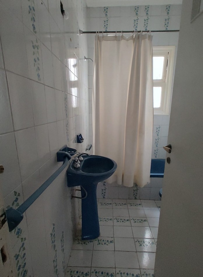 VENTA - 4 AMB CON DEP  - ZONA GUEMES