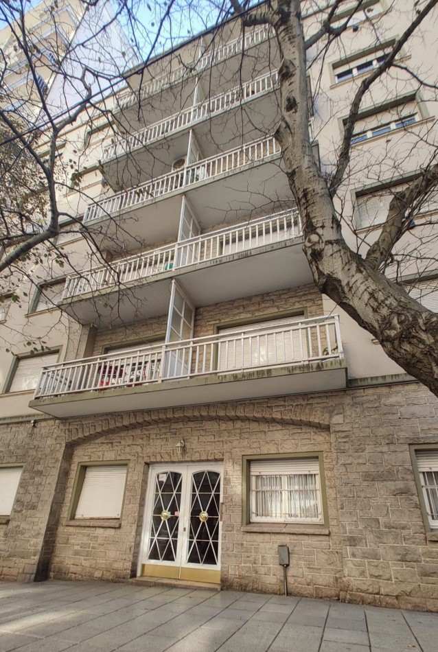 VENTA - 4 AMB CON DEP  - ZONA GUEMES