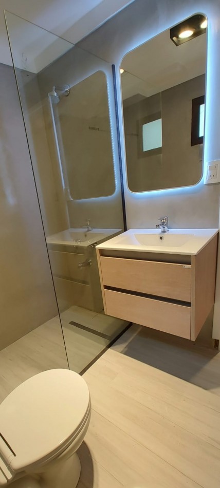 VENTA - DEPARTAMENTO 3 AMBIENTES TOTALMENTE RECICLADO - MACROCENTRO