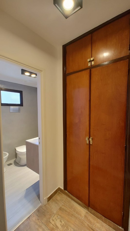 VENTA - DEPARTAMENTO 3 AMBIENTES TOTALMENTE RECICLADO - MACROCENTRO