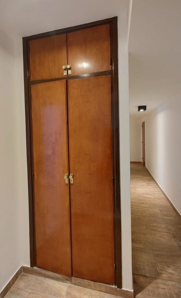 VENTA - DEPARTAMENTO 3 AMBIENTES TOTALMENTE RECICLADO - MACROCENTRO