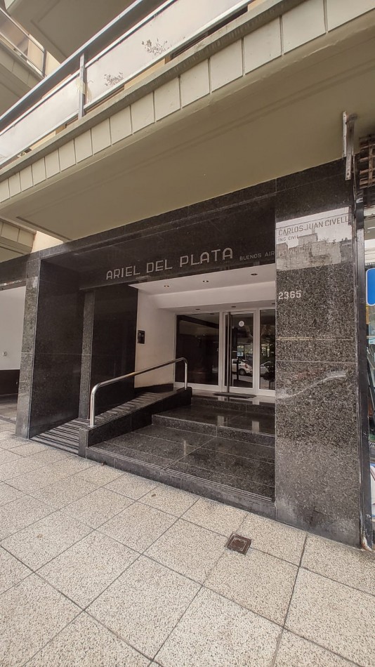 VENTA - DEPARTAMENTO 3 AMBIENTES TOTALMENTE RECICLADO - MACROCENTRO
