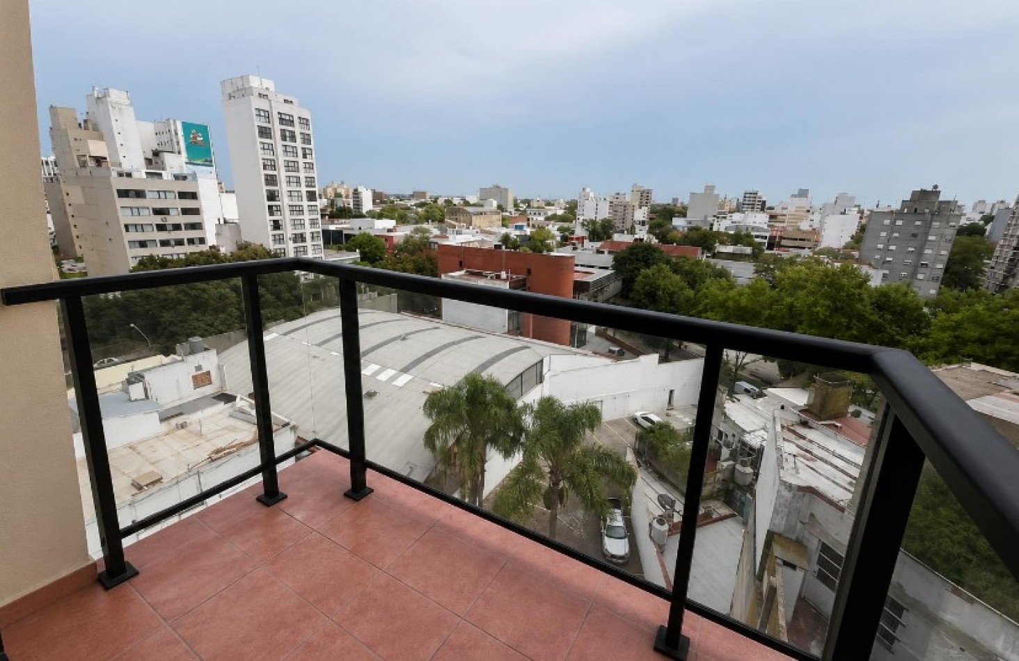 VENTA - DTO 4 AMBIENTES EXTERNO CON COCHERA