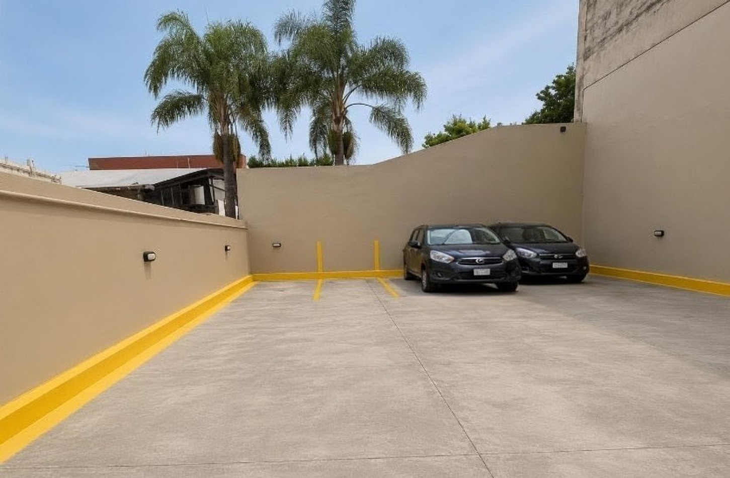 VENTA - DTO 4 AMBIENTES EXTERNO CON COCHERA