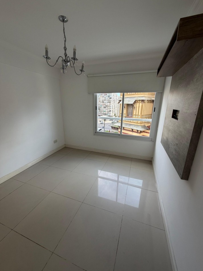 Depto de tres ambientes Varese 