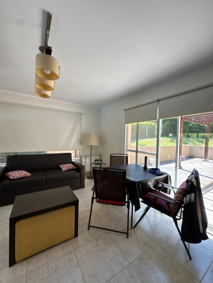 VENTA - CASA CON PARQUE Y PISCINA - SIERRA DE LOS PADRES