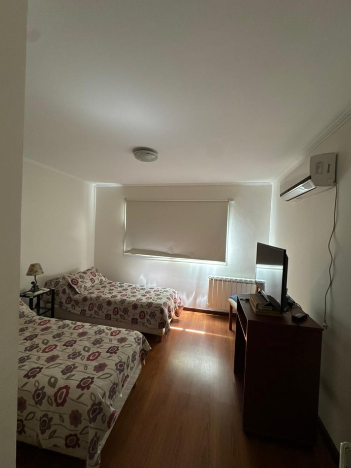 VENTA - CASA CON PARQUE Y PISCINA - SIERRA DE LOS PADRES