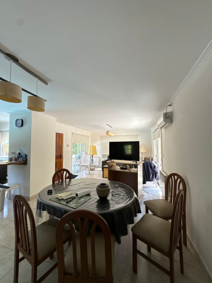 VENTA - CASA CON PARQUE Y PISCINA - SIERRA DE LOS PADRES