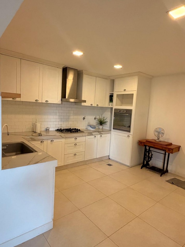 ALQUILER - PH 3 AMBIENTES - ZONA PUERTO