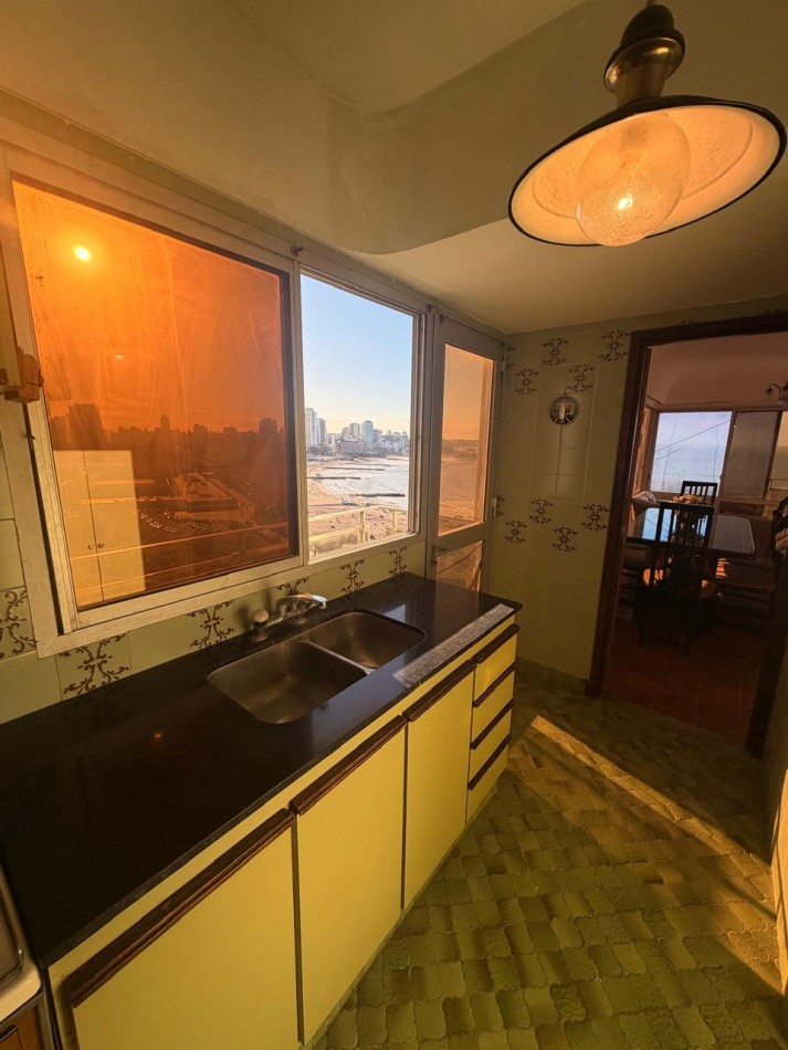 VENTA - PISO 4 AMBIENTES - VISTA PLENA AL MAR