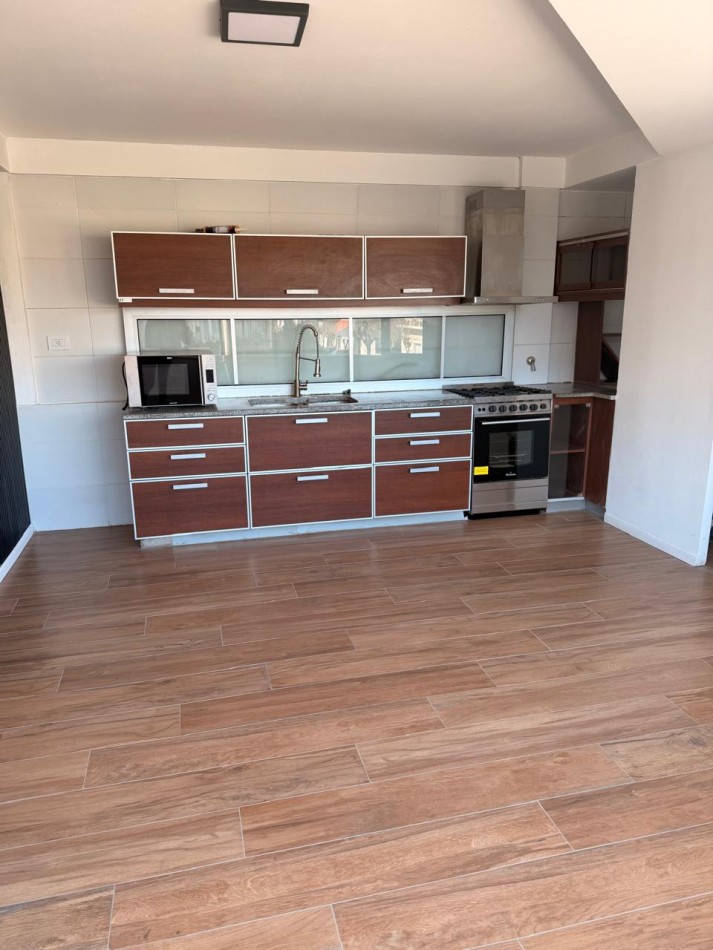 ALQUILER 24 MESES - PH 3 AMBIENTES CON COCHERA - SAN JOSE