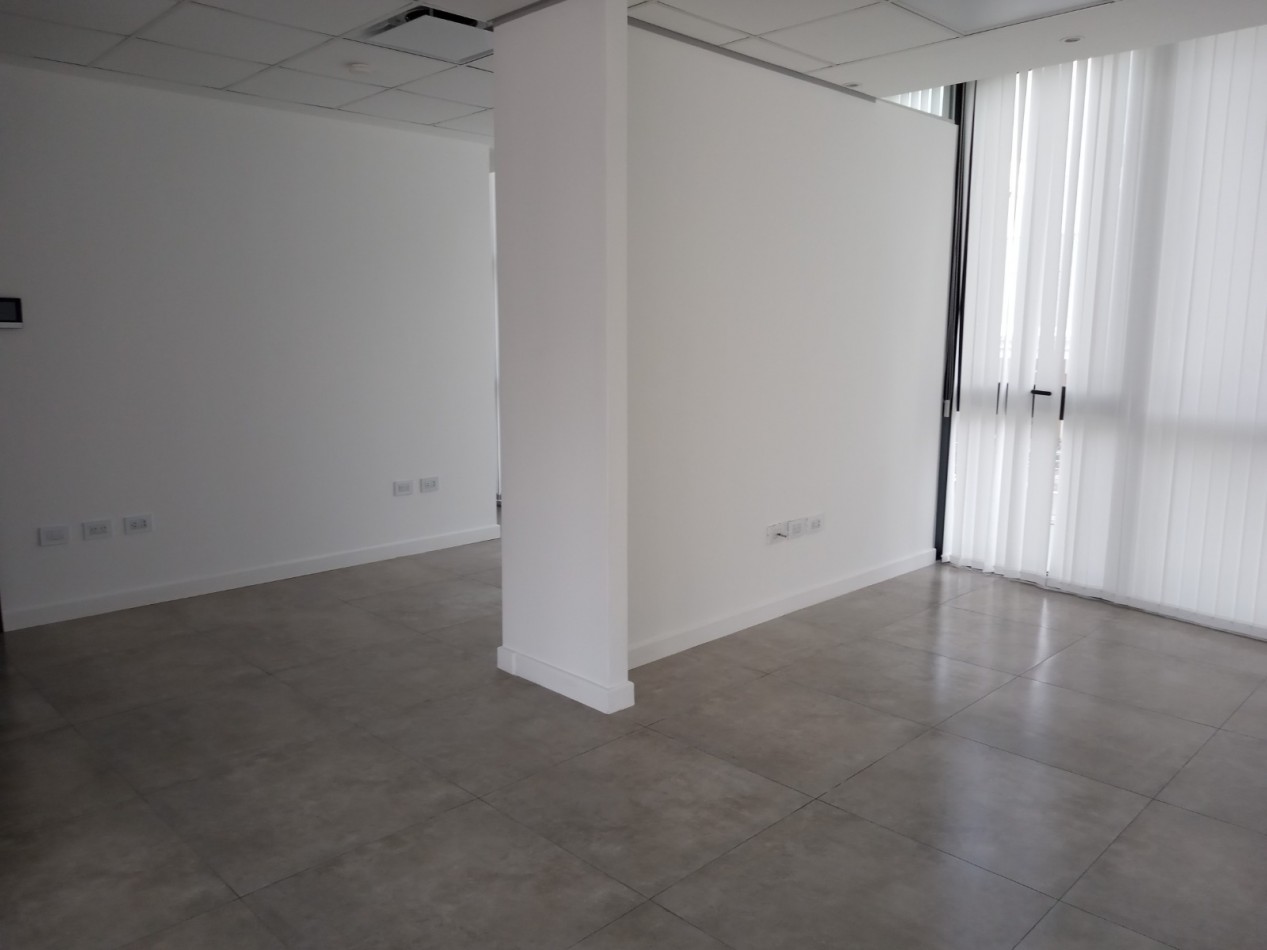 ALQUILER OFICINAS DE CATEGORIA A METROS DE PASEO ALDREY - GUEMES