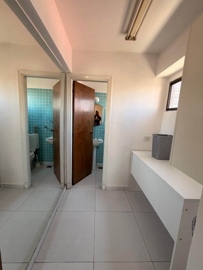 ALQUILER - OFICINA COMODA CON PRIVADOS - ZONA CENTRO 4